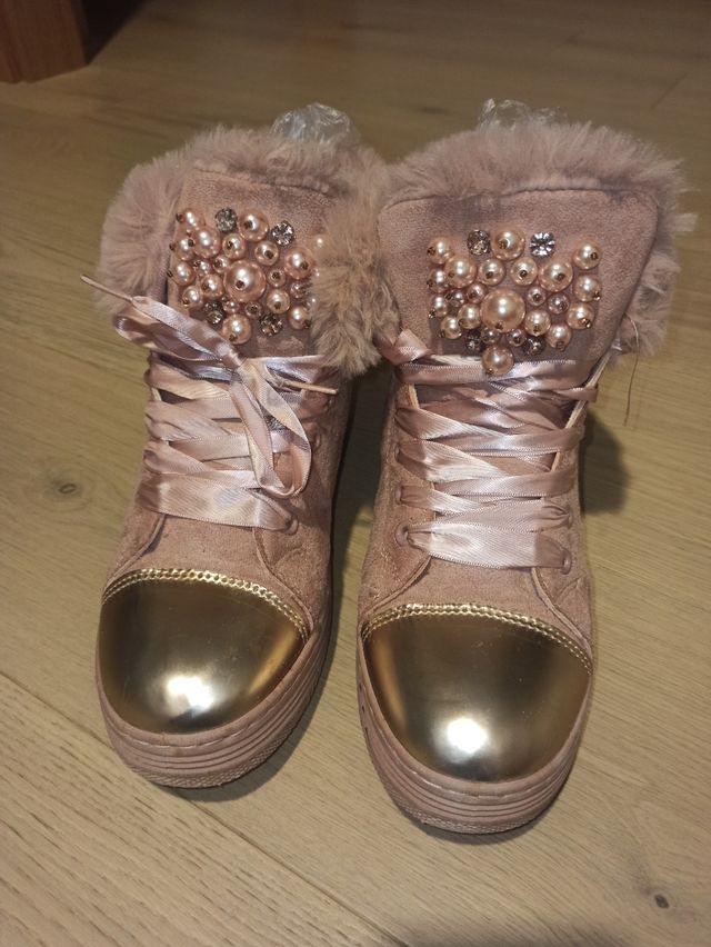 Botines zapatillas rosas con pelo del 40