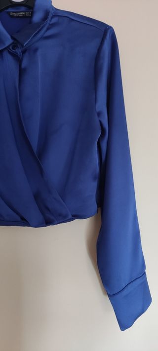 Camisa crop satinada