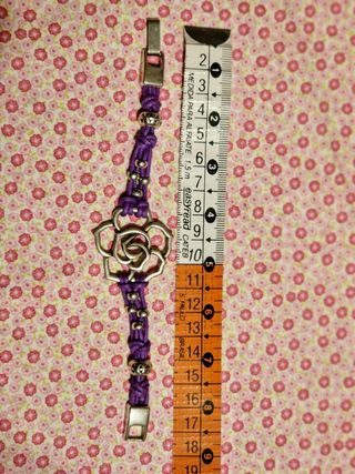 Pulsera artesanal de cordón