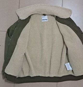 Chaqueta bomber kakhi Bershka