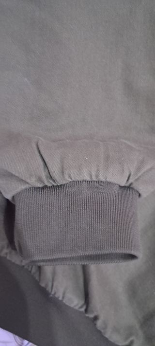 Chaqueta bomber kakhi Bershka