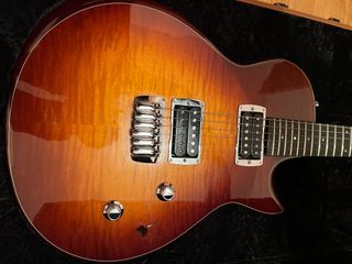 Guitarra Taylor SolidBody Standard