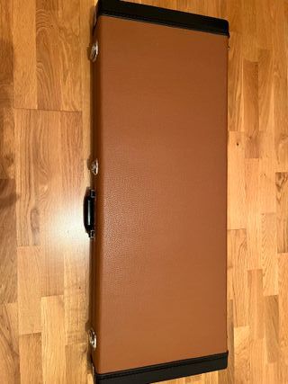 Guitarra Taylor SolidBody Standard