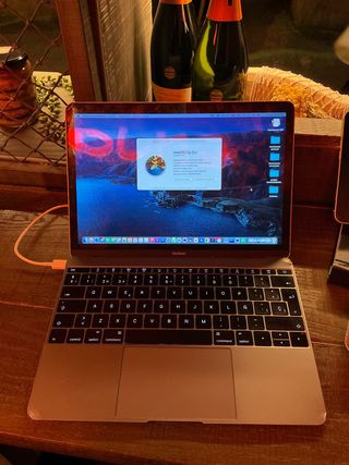 Macbook