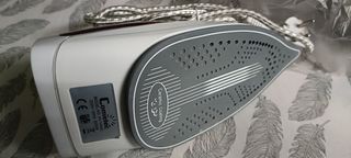 Plancha de vapor Comelec