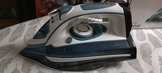 Plancha de vapor Black+Decker