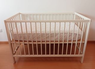 Cuna Ikea Gulliver y Colchon.