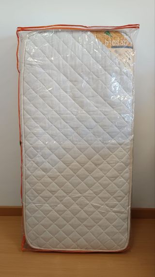 Cuna Ikea Gulliver y Colchon.