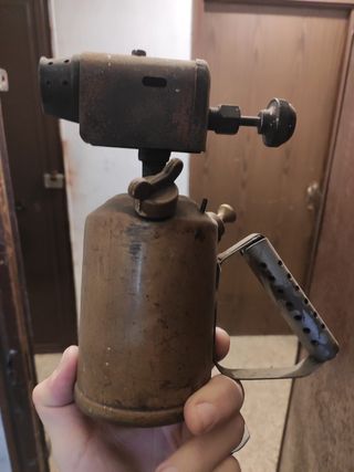 Cannello antico a benzina