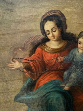 Virgen del Rosario con Niño y marco dorado en oro