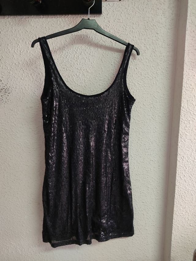 Vestido negro lentejuelas Stradivarius