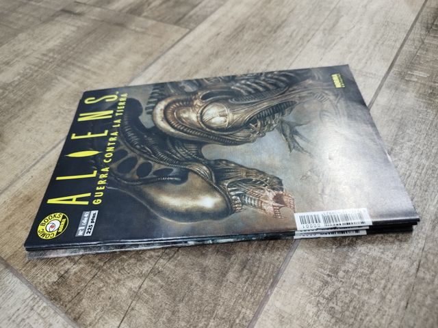 Aliens guerra contra la Tierra cómics español