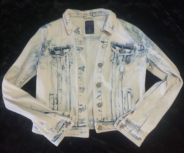 Chaqueta vaquera Bershka