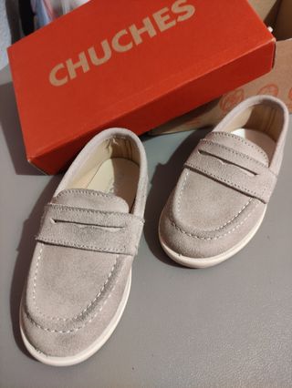 Mocasines beige talla 25 chuches 