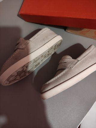 Mocasines beige talla 25 chuches 