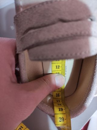 Mocasines beige talla 25 chuches 