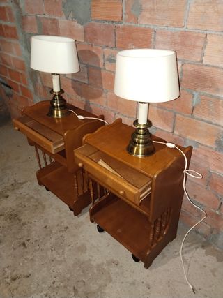 Mesillas y lámparas antiguas