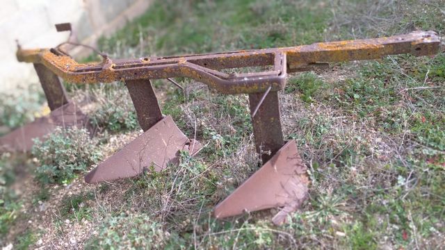 Arado antiguo herrero