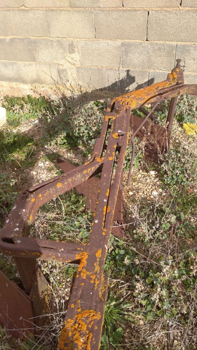 Arado antiguo herrero