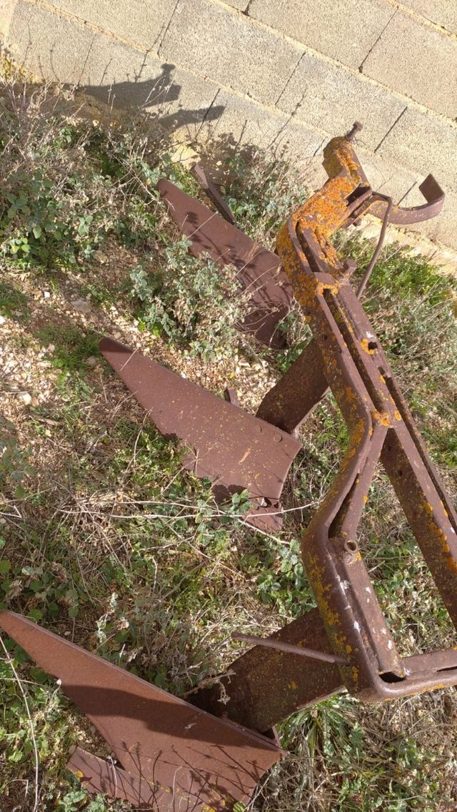 Arado antiguo herrero