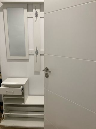 Mueble recibidor con espejo zapatero y colgadores