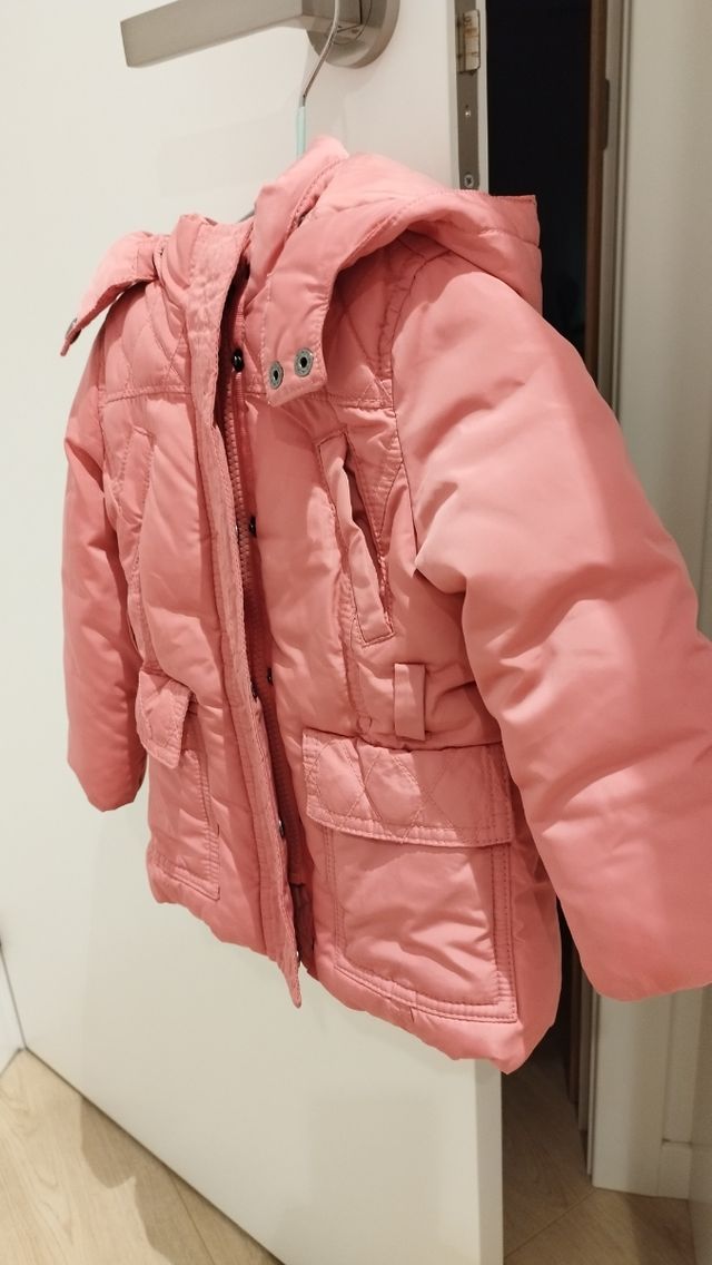 Abrigo niña color rosa  9-12 meses