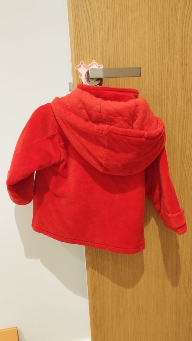 Abrigo niña 18 meses. Color rojo