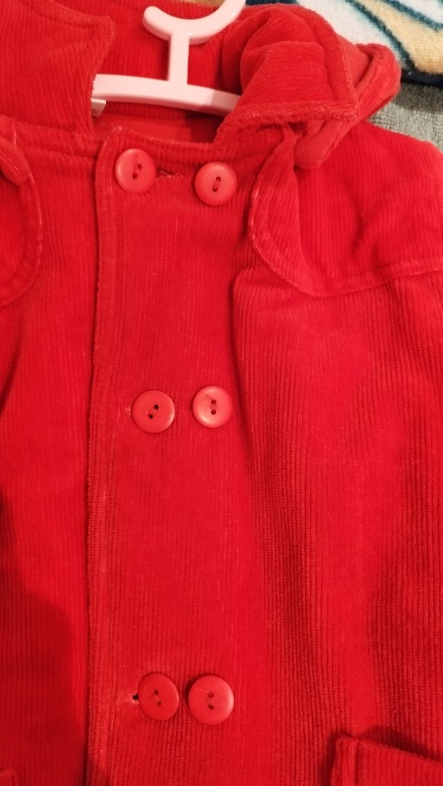 Abrigo niña 18 meses. Color rojo