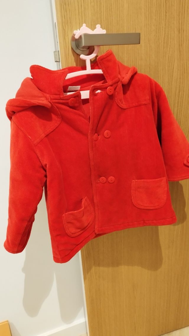 Abrigo niña 18 meses. Color rojo