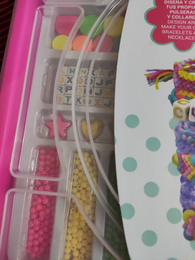 Supermaletin de pulseras nuevo