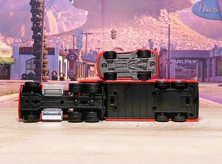 Camion Cars Rayo mcqueen 95  Sin coche