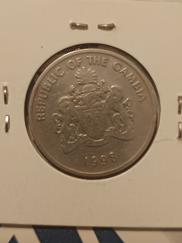 Moneda de Gambia