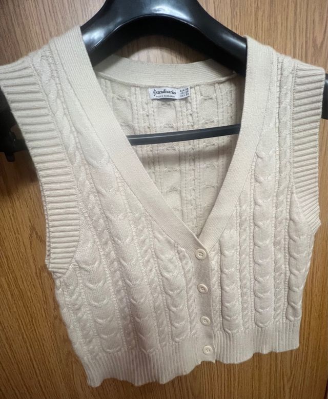 Chaleco punto con botones