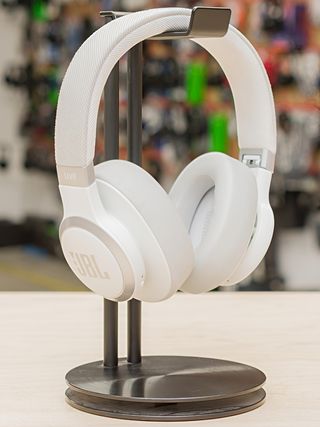Auriculares JBL LIVE 770NC Blancos