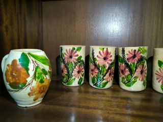 Conjunto vasos y jarritas con flores