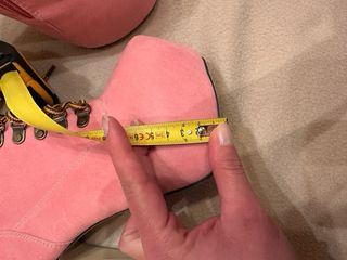 Botines cordones tacón rosa