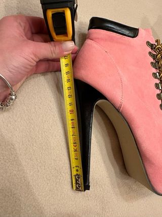 Botines cordones tacón rosa