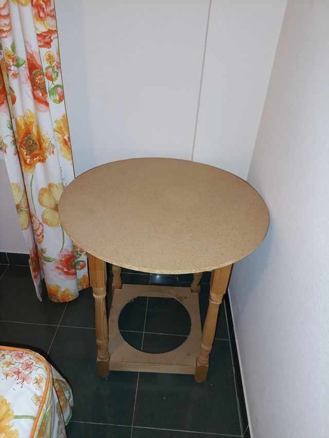 MESA CAMILLA DE 70×73