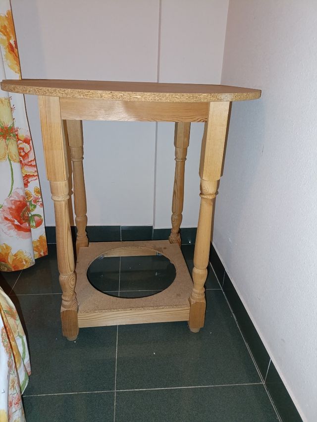 MESA CAMILLA DE 70×73