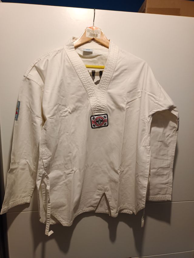 Kimono taekwondo decatlhon 170cm nuevo !!!