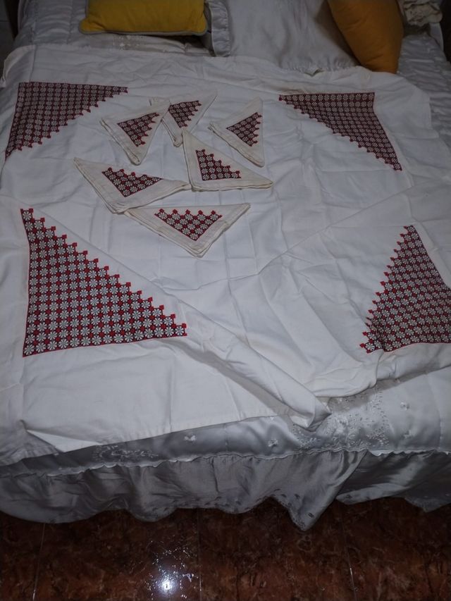 MANTELERÍA HECHA A MANO