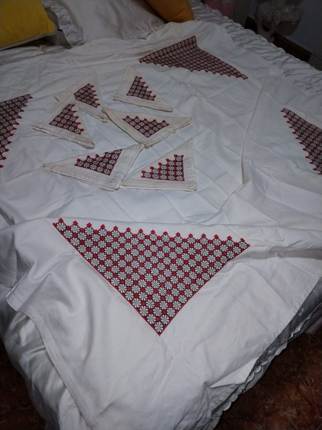 MANTELERÍA HECHA A MANO