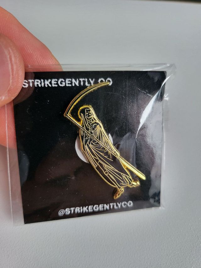 Pin Estaño | Strike Gently