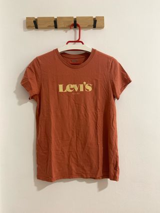 Camiseta Levis. Leer descripción y precios