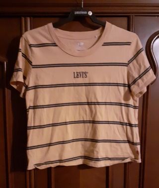 Camiseta Levis. Leer descripción y precios