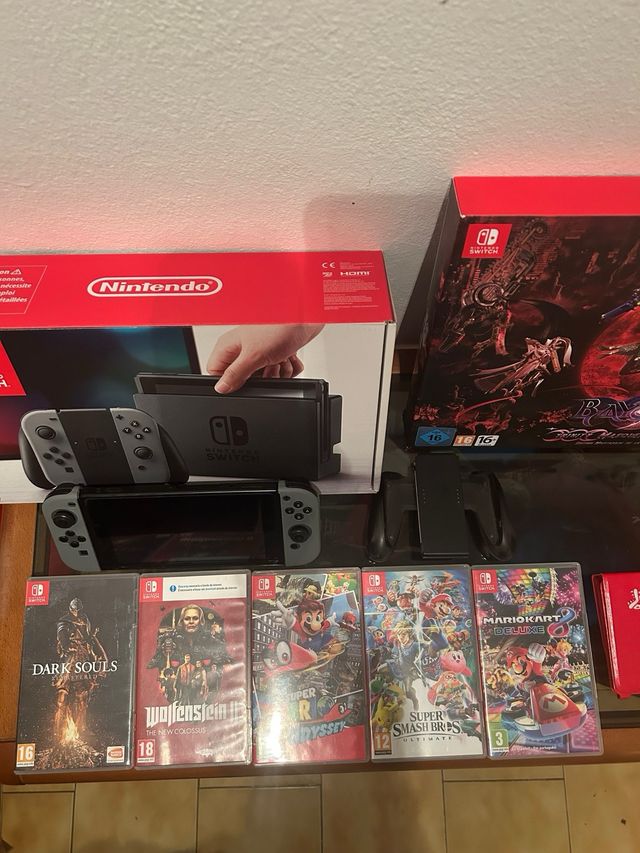 Nintendo Switch Pack + REGALOS 
LEER