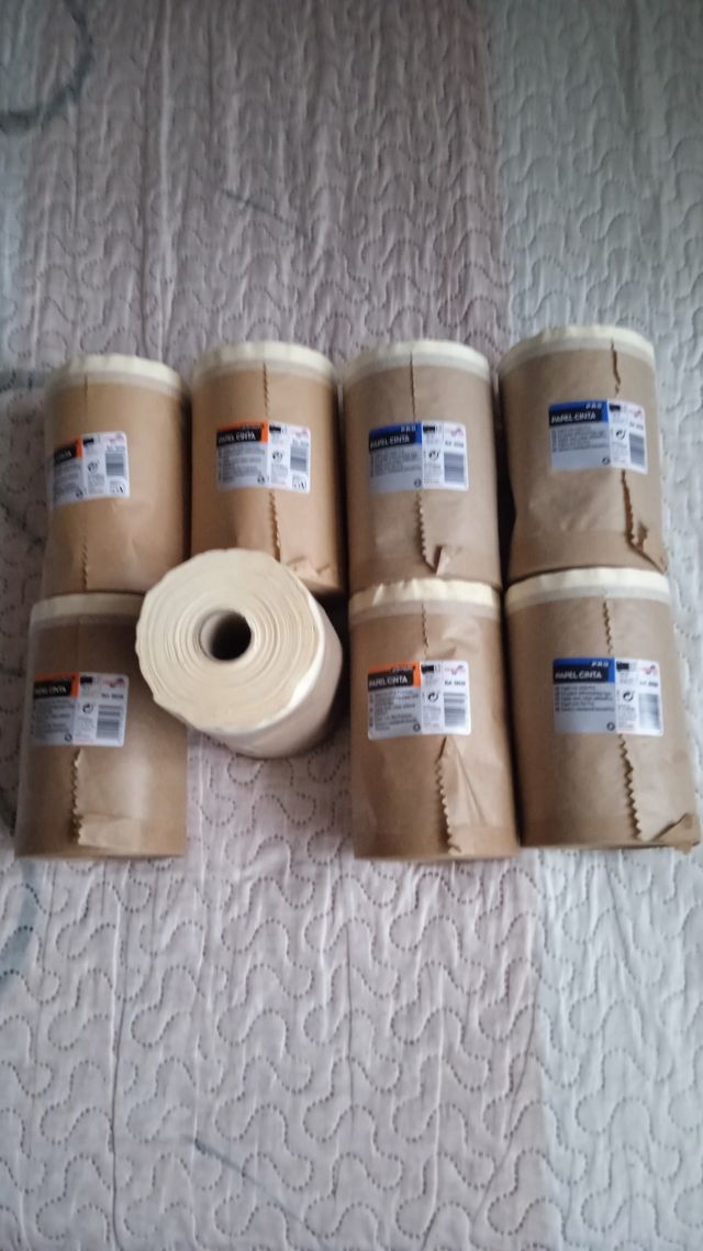 8 Rollos de papel con cinta