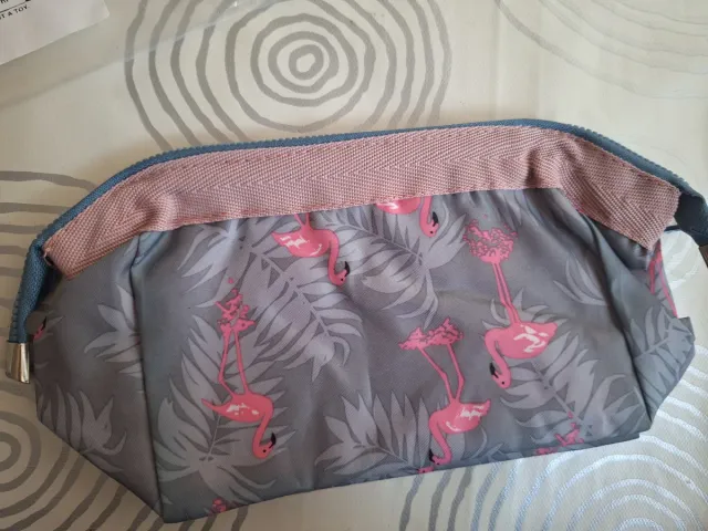 Neceser Estampado Flamencos y Hojas