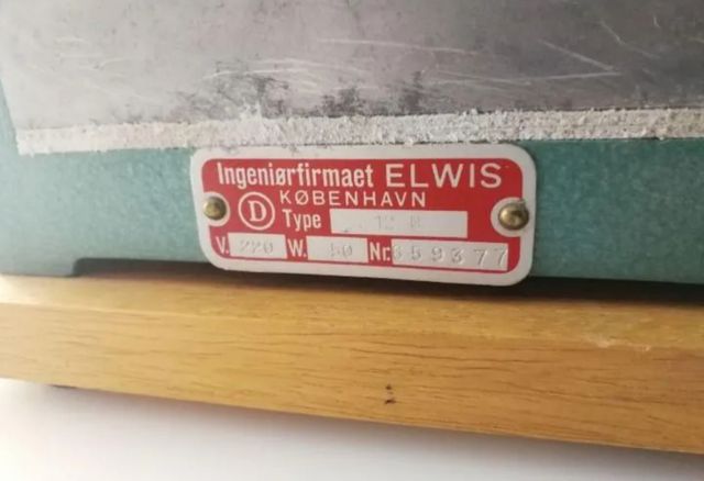 Antigua máquina térmica para libros