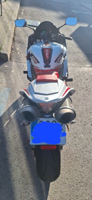 YAMAHA R1 2008